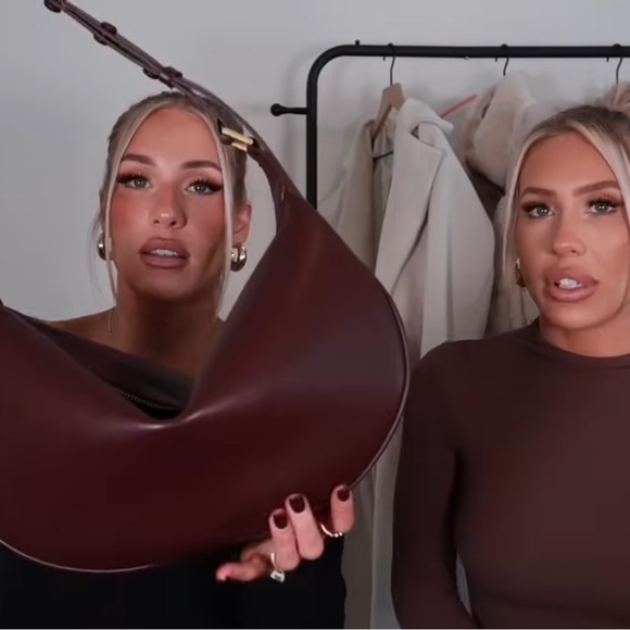 ZARA OVAL BAG BURGUNDY - Picture 7 of 17